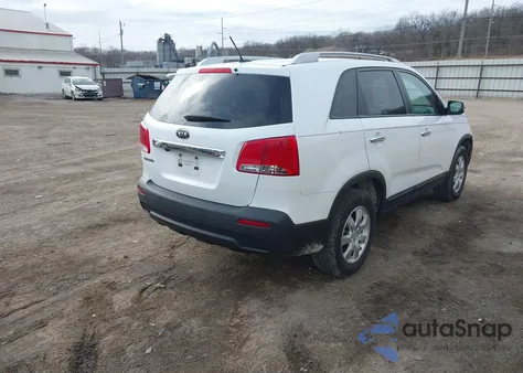 2011 Kia Sorento Lx from USA, damaged, VIN 5XYKTCA15BG004289